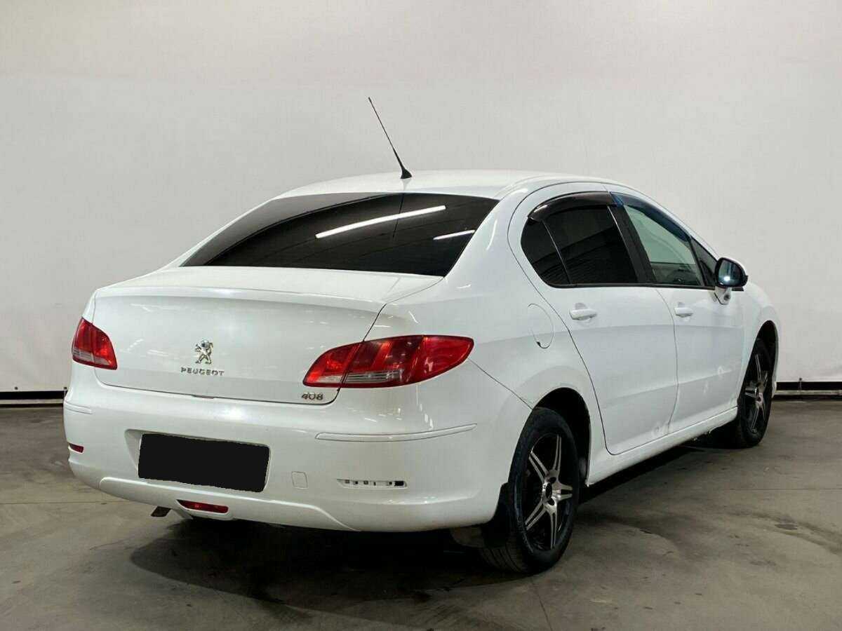 Купить Peugeot 408 с пробегом. Фото: #4