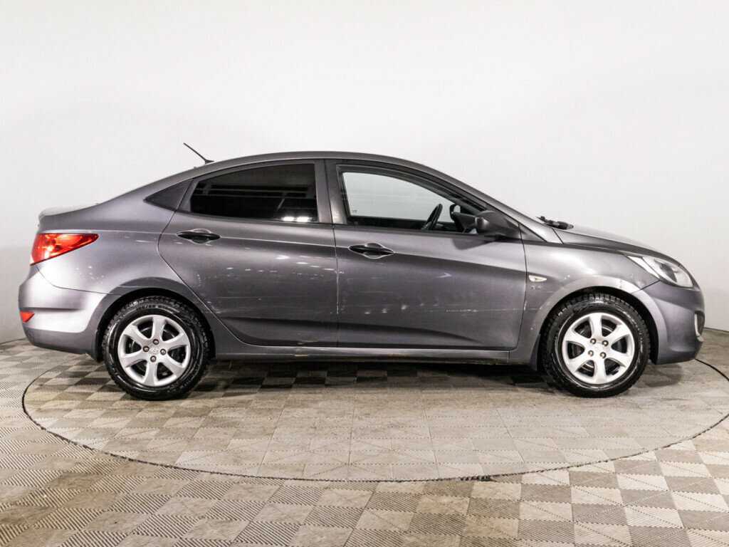 Купить Hyundai Solaris с пробегом. Фото: #3