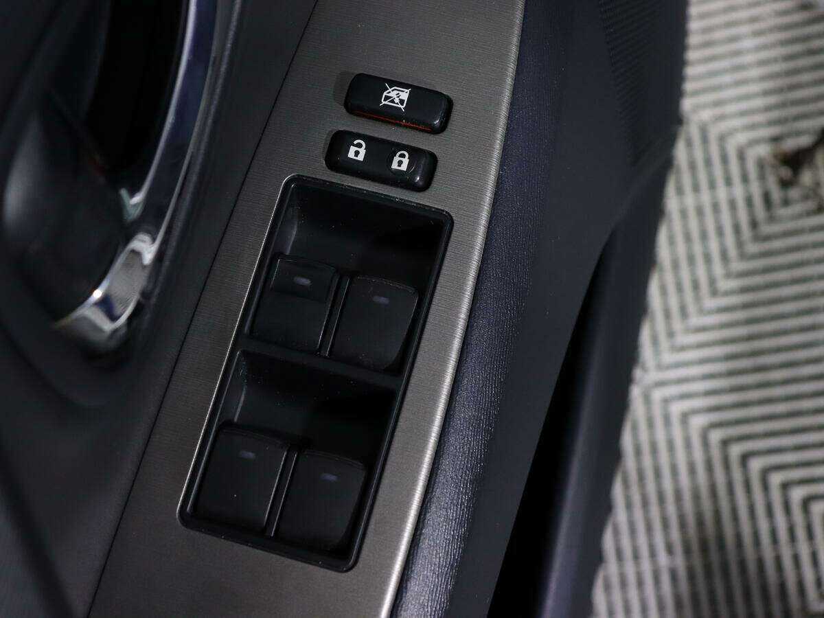 Купить Toyota Avensis с пробегом. Фото: #10