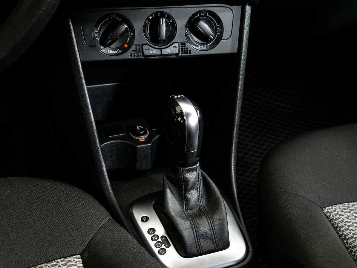 Купить Volkswagen Polo с пробегом. Фото: #11