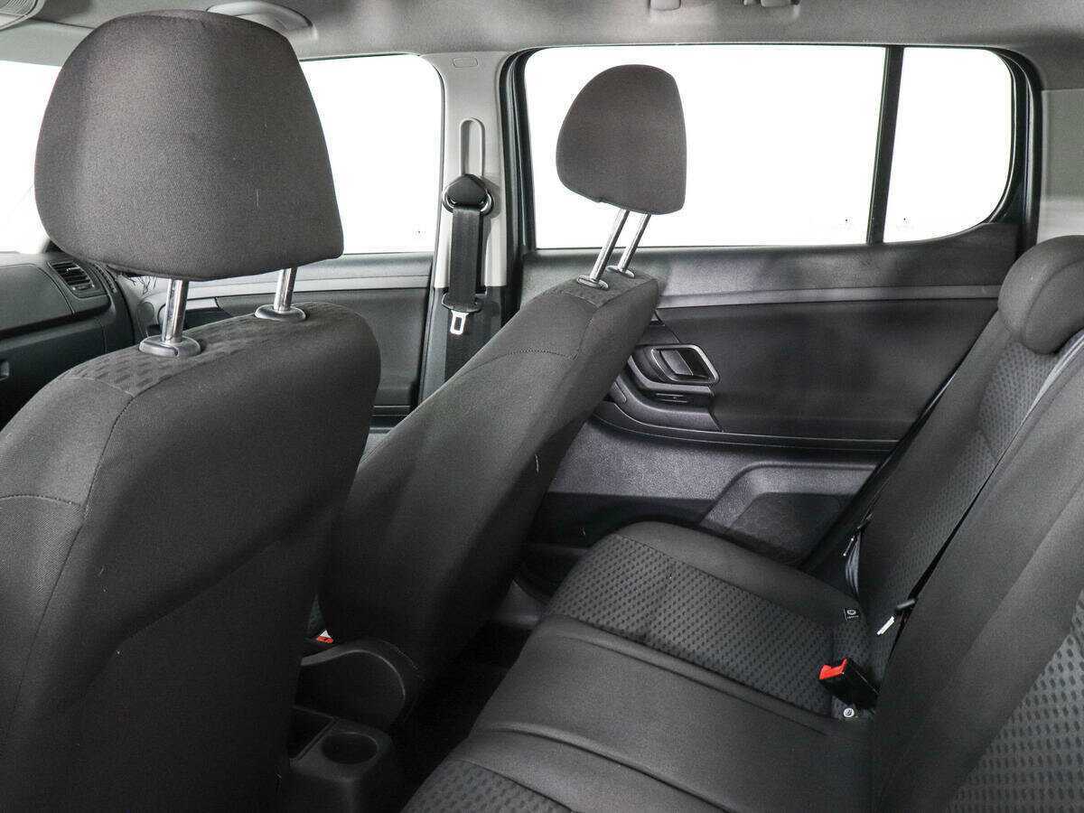 Купить Skoda Fabia с пробегом. Фото: #6
