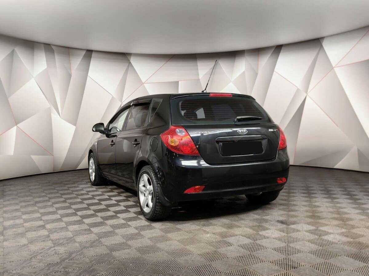 Купить Kia Ceed с пробегом. Фото: #3