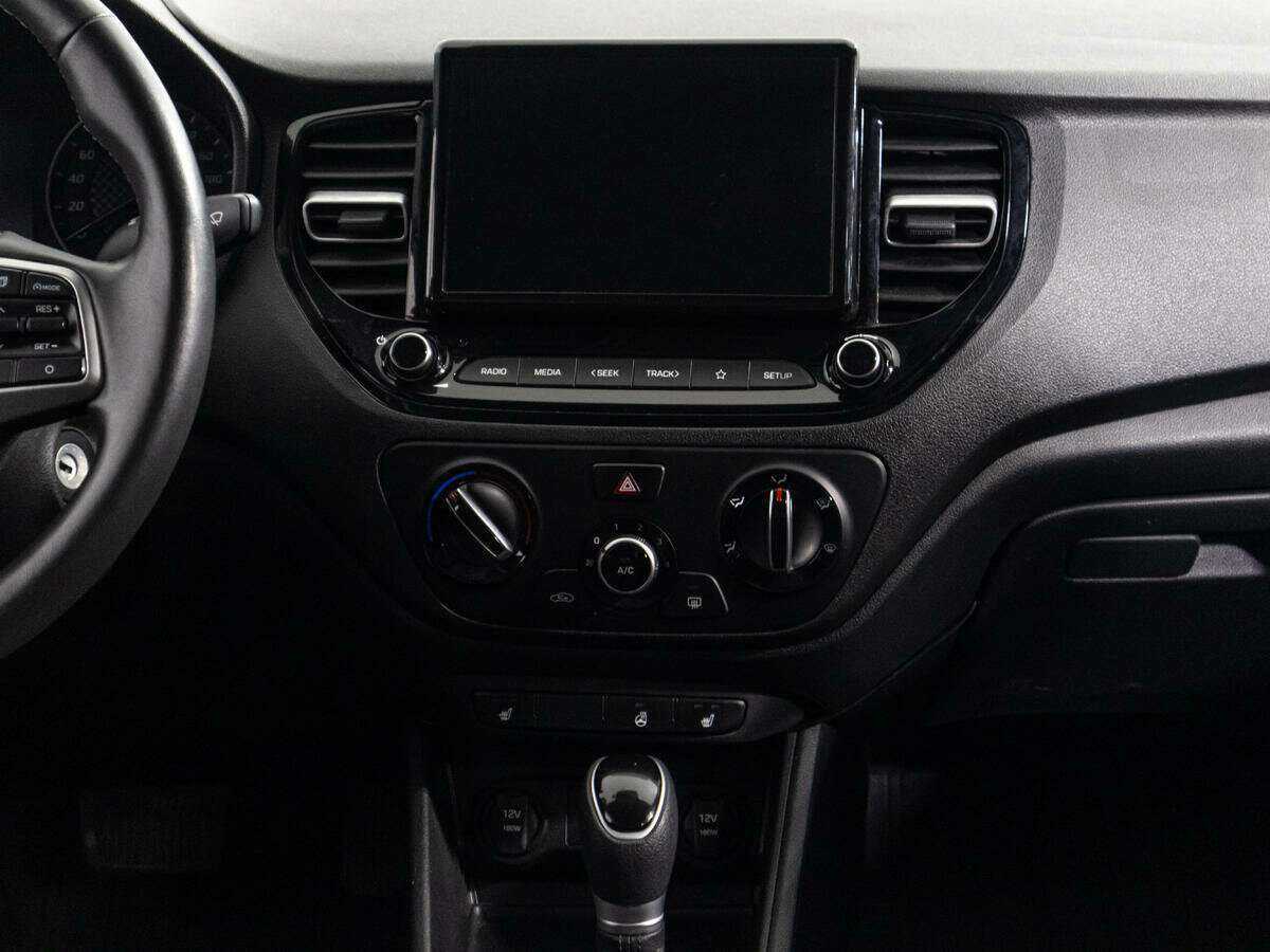 Купить Hyundai Solaris с пробегом. Фото: #13