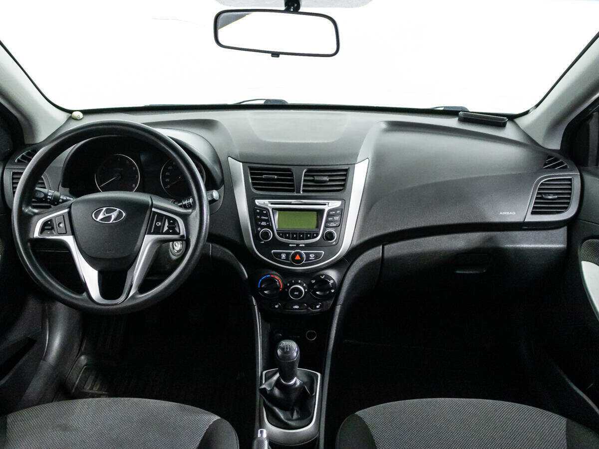 Купить Hyundai Solaris с пробегом. Фото: #12