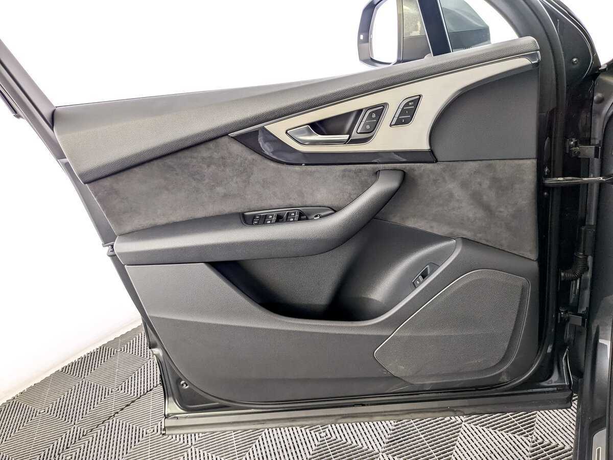 Купить Audi Q7 с пробегом. Фото: #13