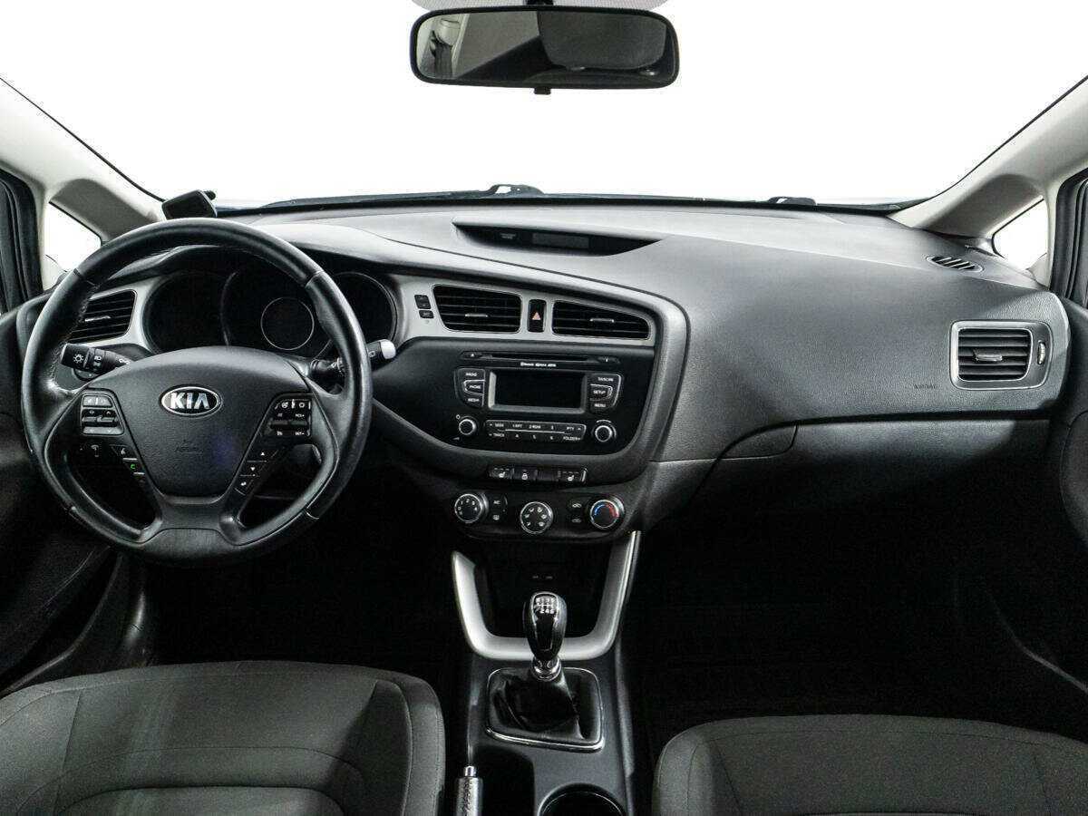 Купить Kia Ceed с пробегом. Фото: #12