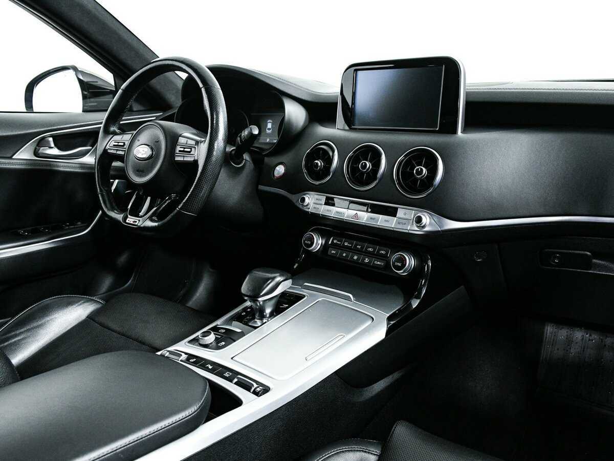 Купить Kia Stinger с пробегом. Фото: #8