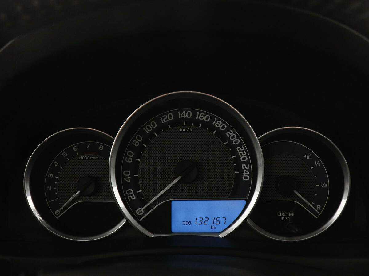 Купить Toyota Auris с пробегом. Фото: #10