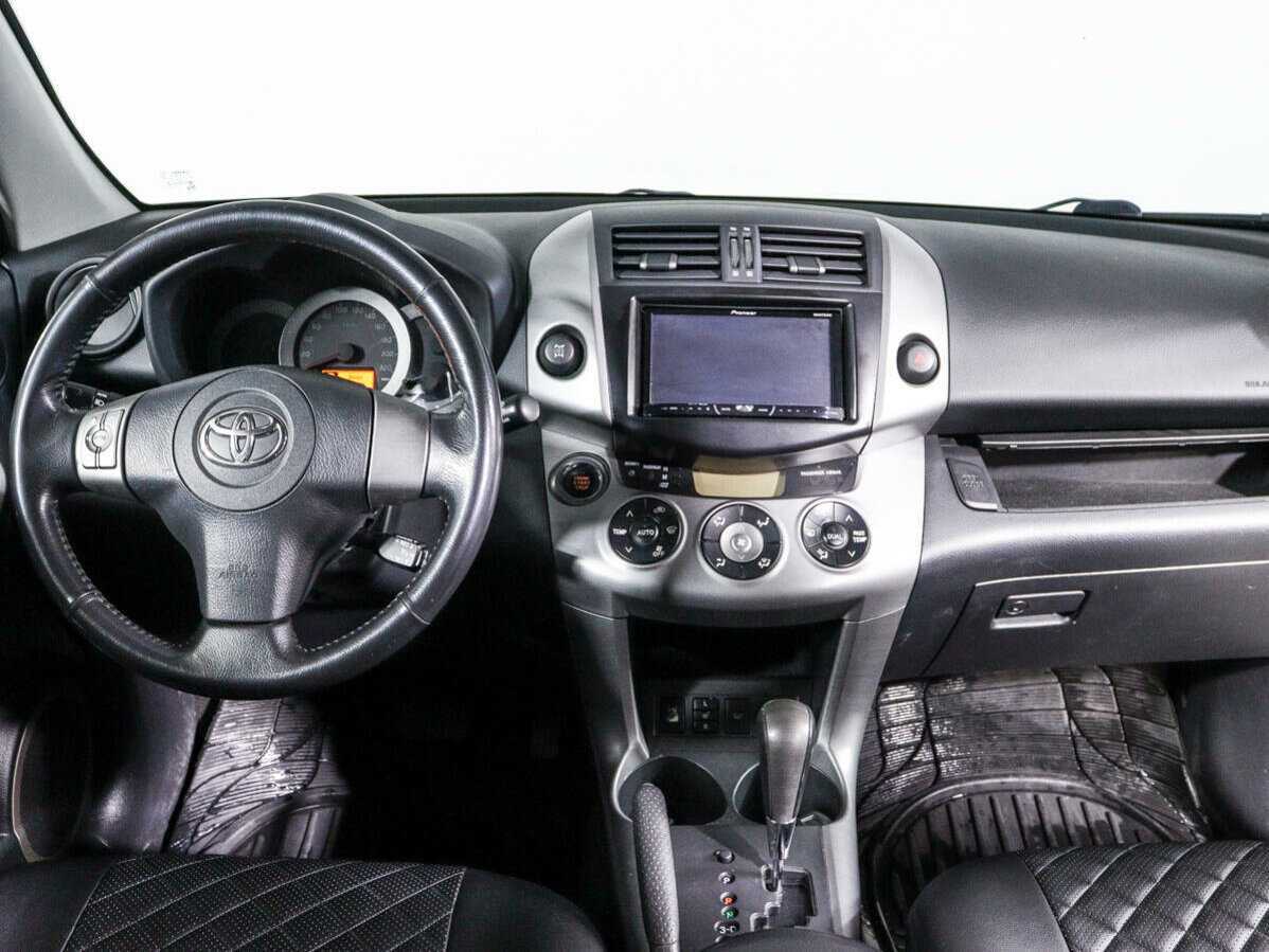 Купить Toyota RAV4 с пробегом. Фото: #9