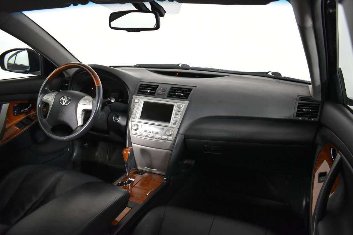 Купить Toyota Camry с пробегом. Фото: #9