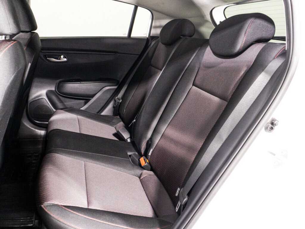 Купить Kia Rio с пробегом. Фото: #10