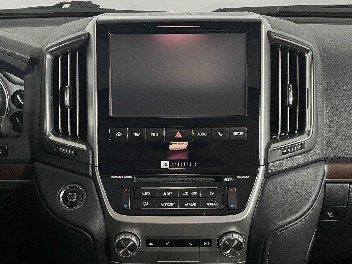 Купить Toyota Land Cruiser с пробегом. Фото: #11