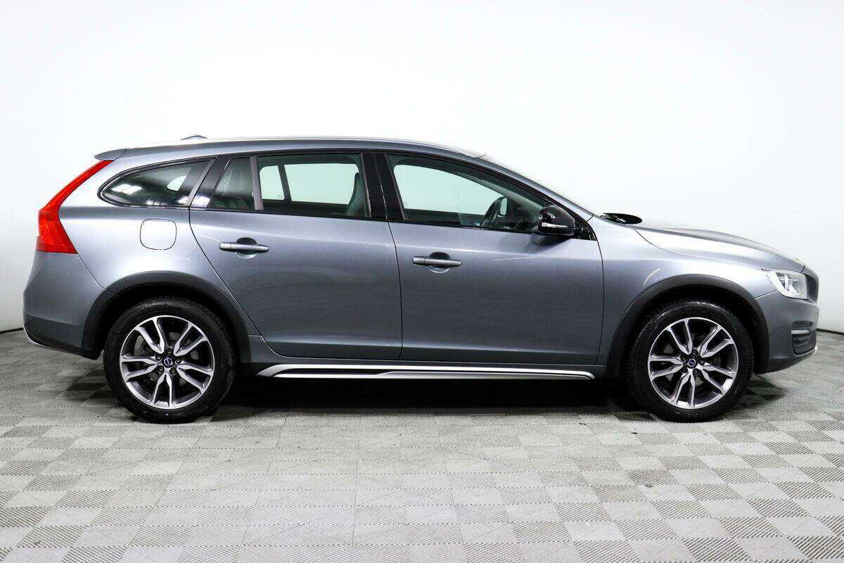 Купить Volvo V60 Cross Country с пробегом. Фото: #3