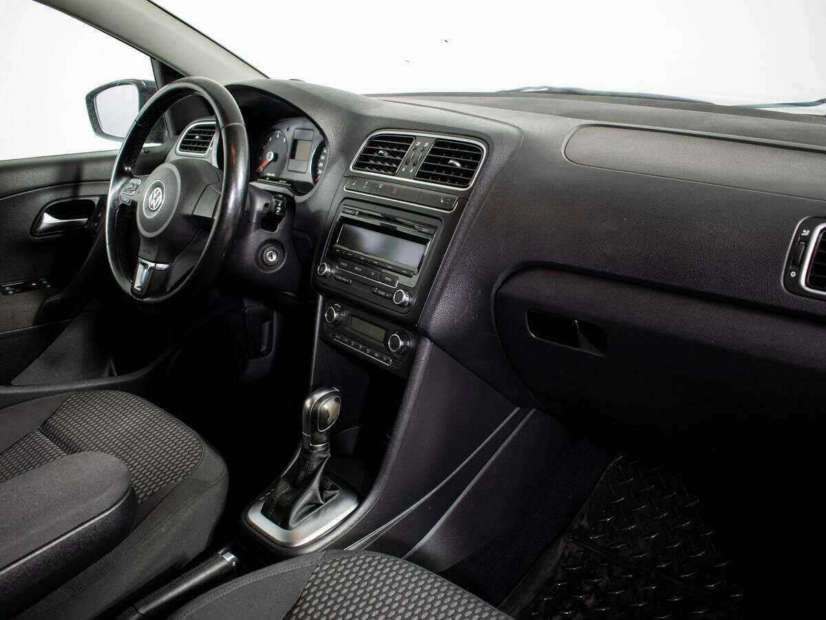 Купить Volkswagen Polo с пробегом. Фото: #6