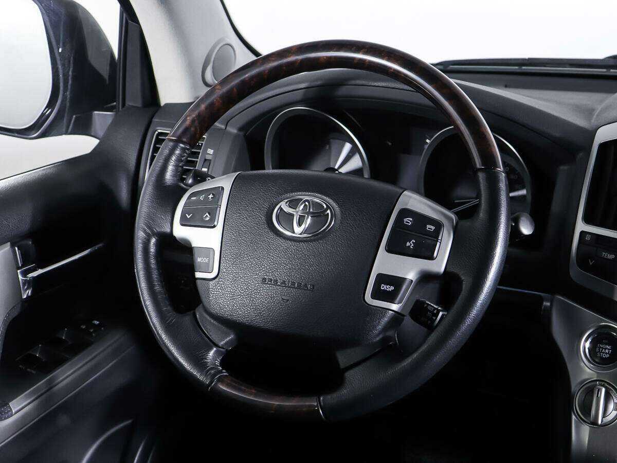 Купить Toyota Land Cruiser с пробегом. Фото: #15