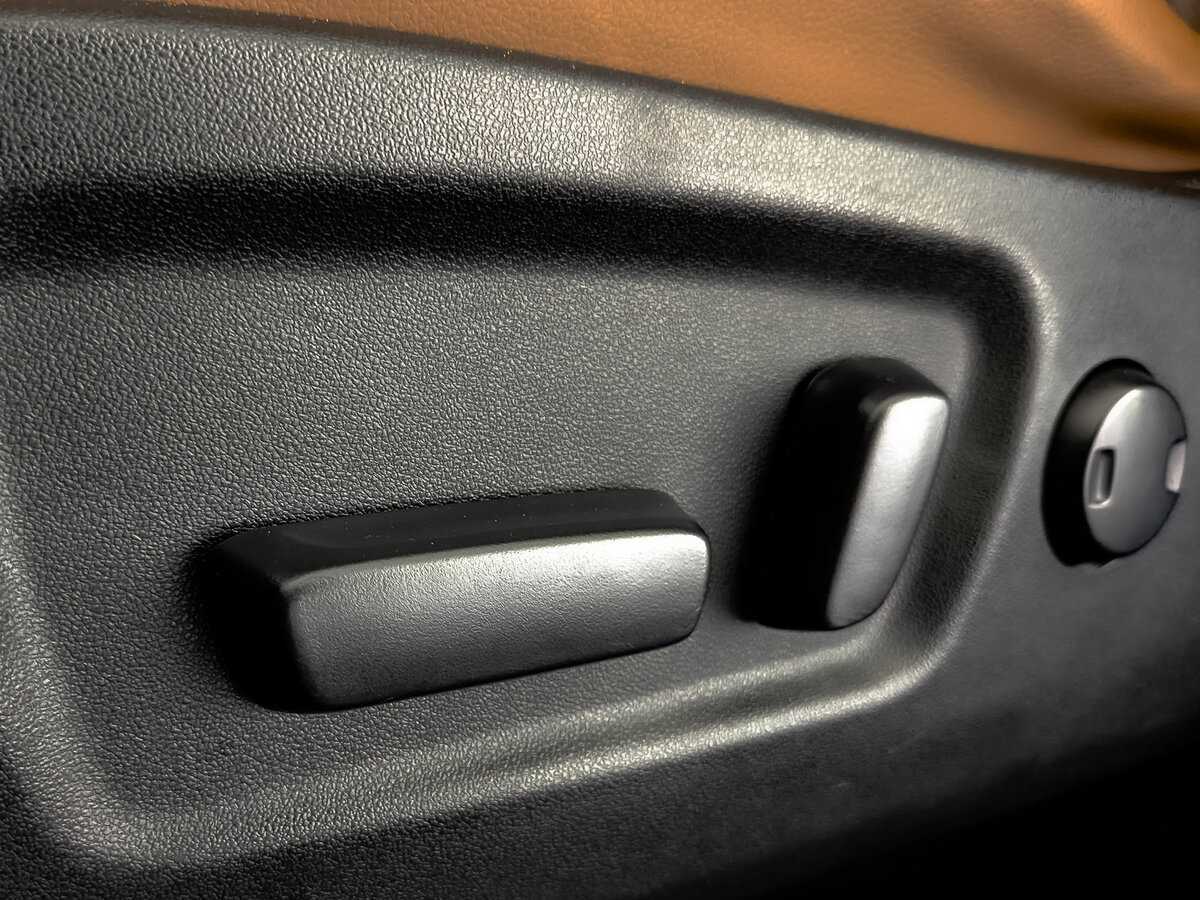 Купить Toyota Highlander с пробегом. Фото: #22