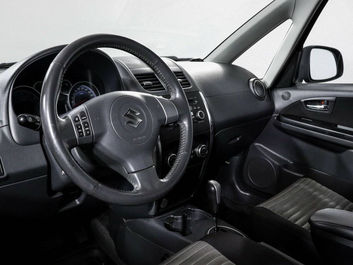 Купить Suzuki SX4 с пробегом. Фото: #13