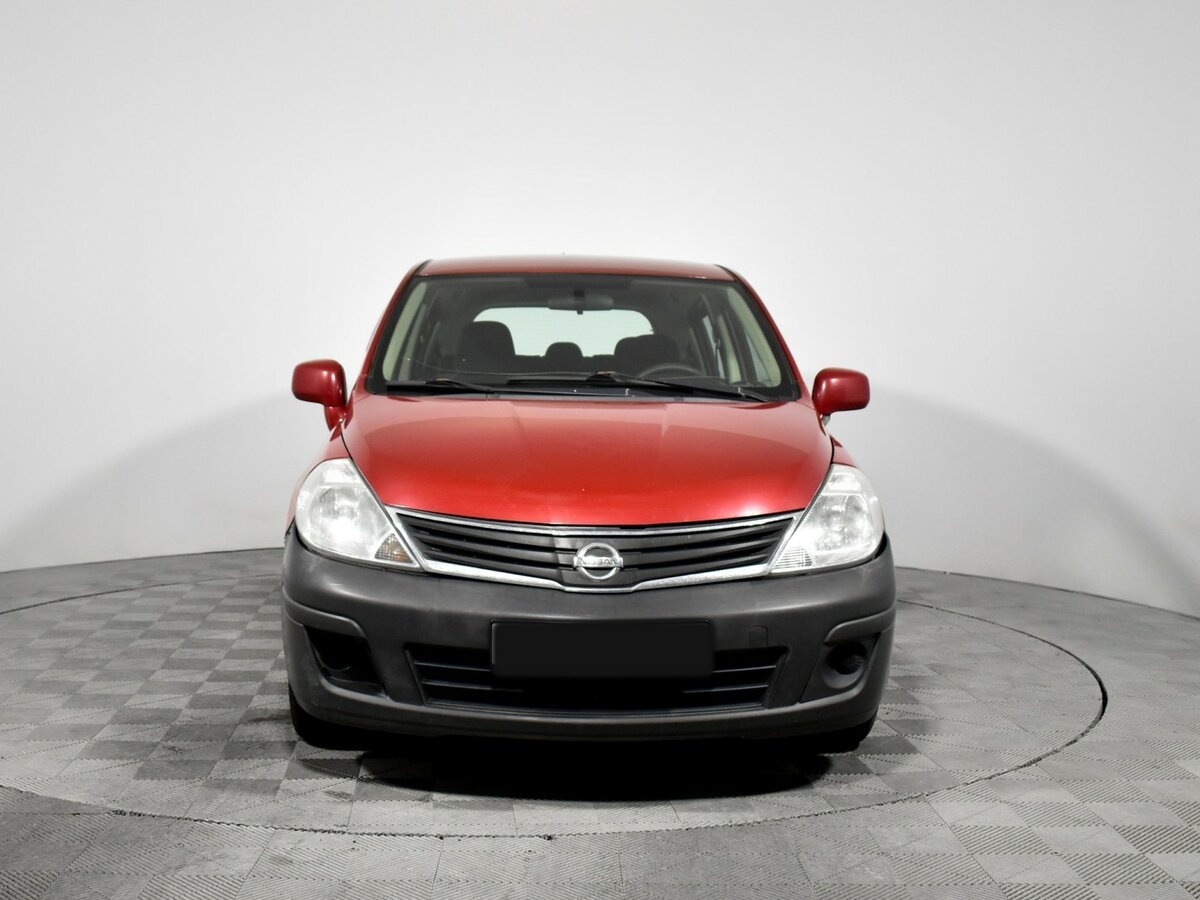 Купить Nissan Tiida с пробегом. Фото: #1