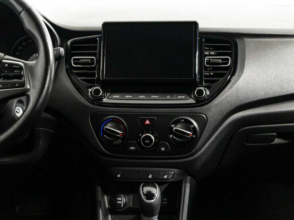 Купить Hyundai Solaris с пробегом. Фото: #13
