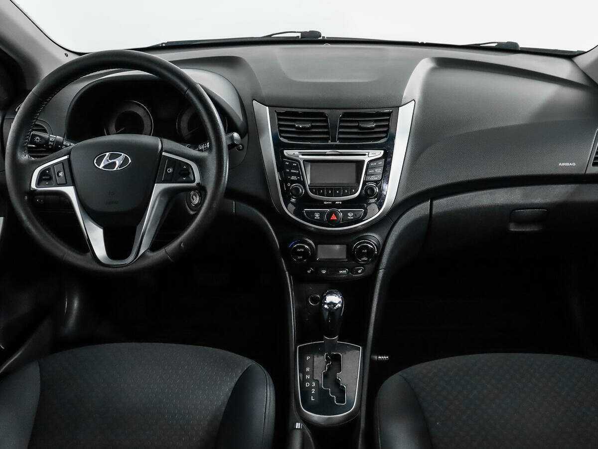 Купить Hyundai Solaris с пробегом. Фото: #11