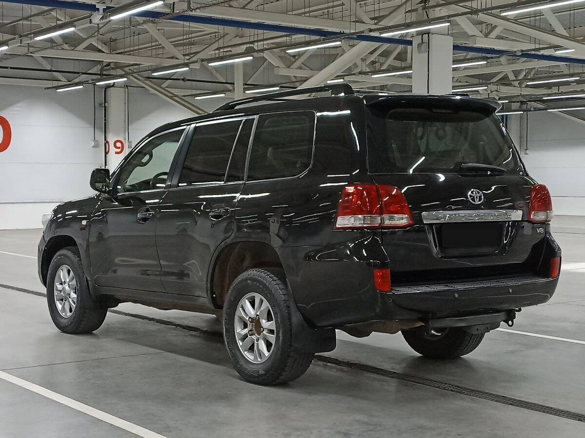 Купить Toyota Land Cruiser с пробегом. Фото: #6