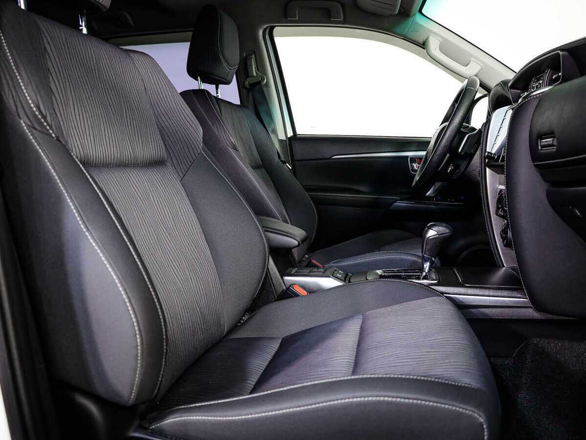 Купить Toyota Fortuner с пробегом. Фото: #10