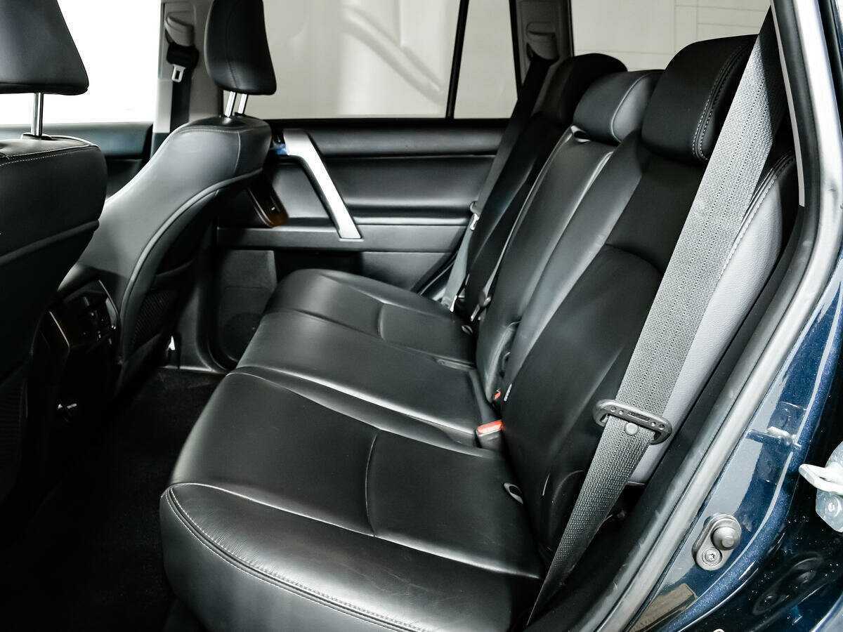 Купить Toyota Land Cruiser Prado с пробегом. Фото: #11