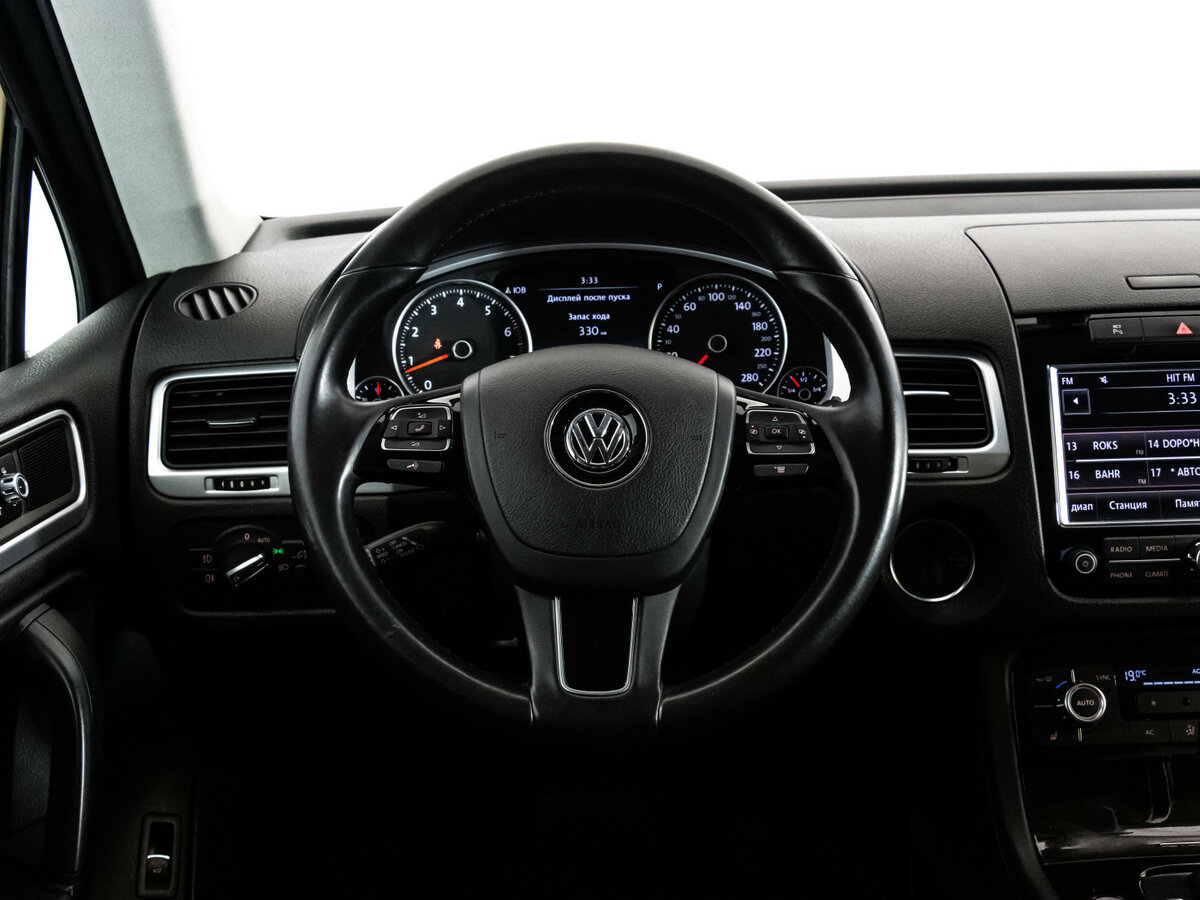 Купить Volkswagen Touareg с пробегом. Фото: #8