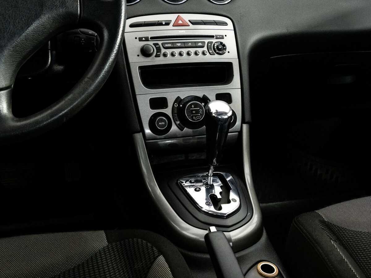 Купить Peugeot 308 с пробегом. Фото: #9