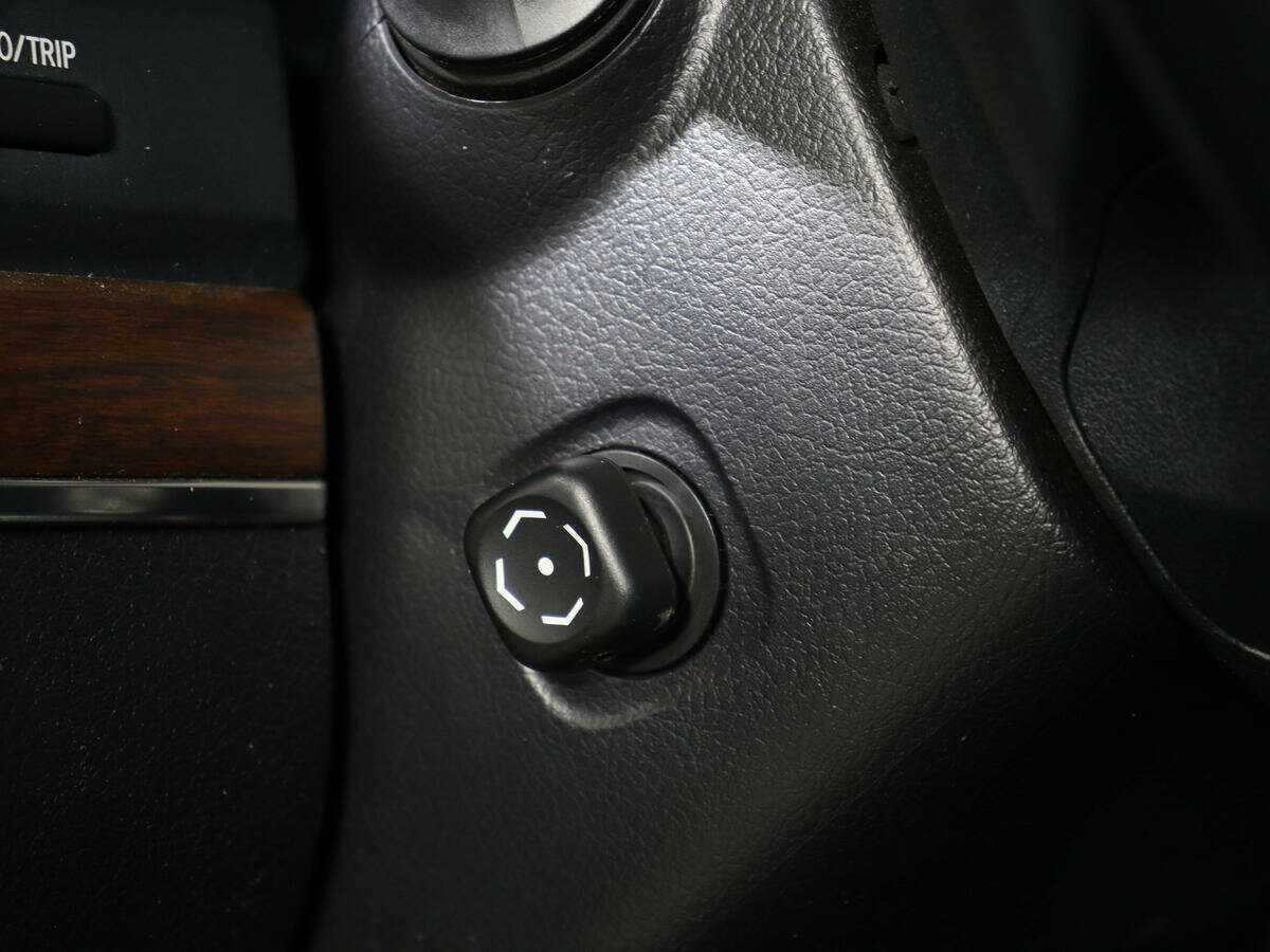 Купить Toyota Land Cruiser с пробегом. Фото: #13