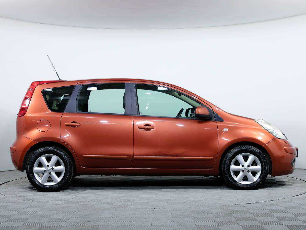 Купить Nissan Note с пробегом. Фото: #2
