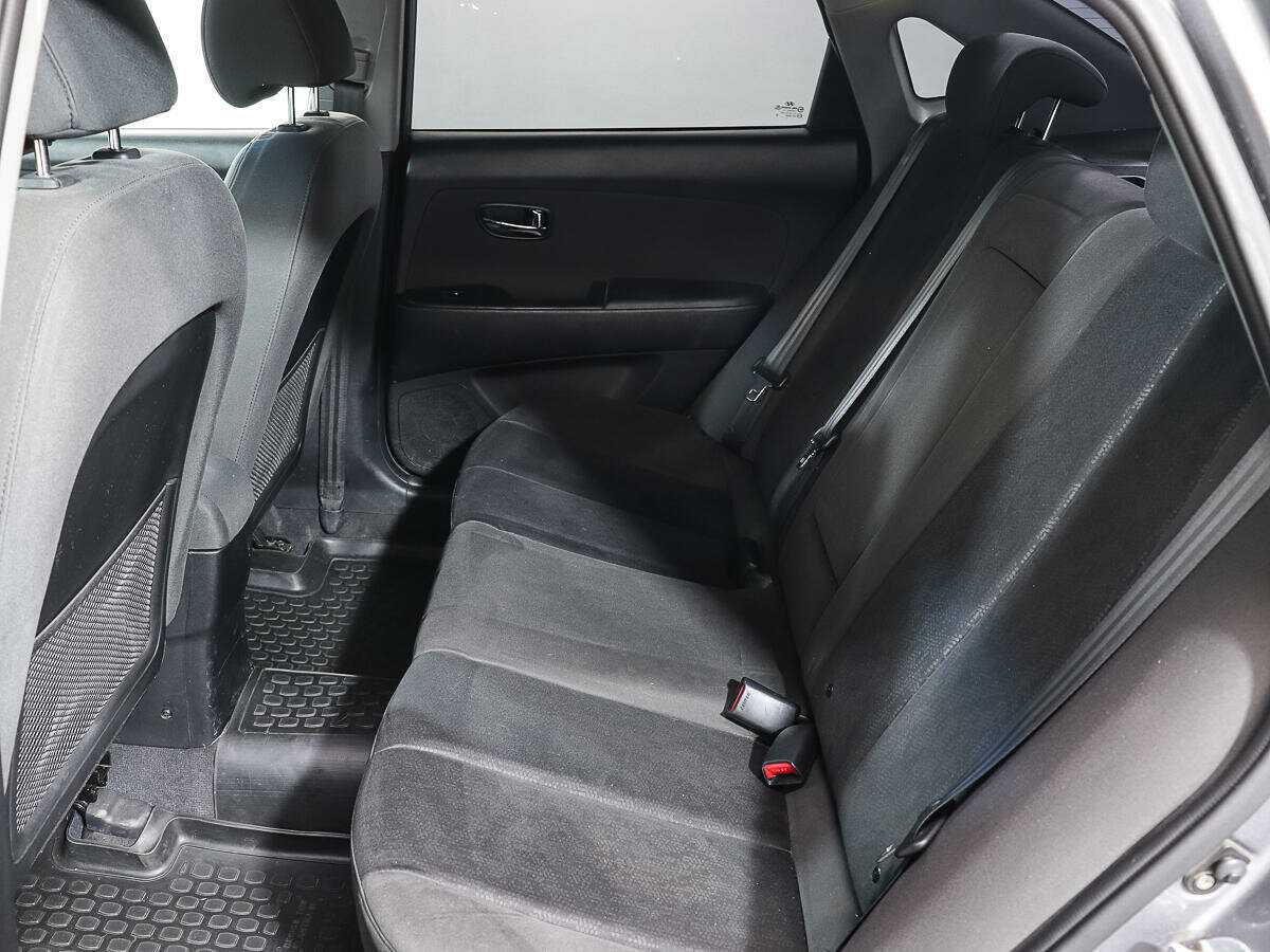 Купить Hyundai Elantra с пробегом. Фото: #9