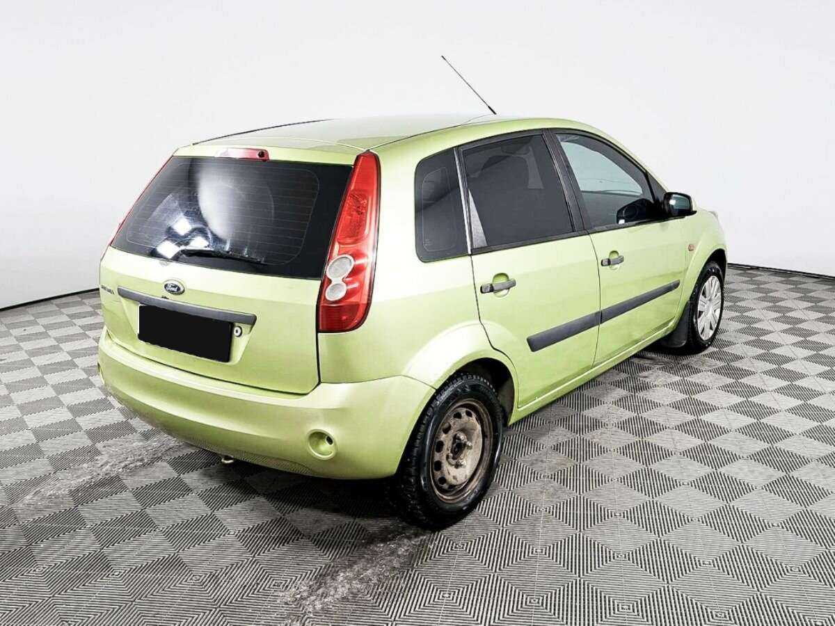 Купить Ford Fiesta с пробегом. Фото: #4