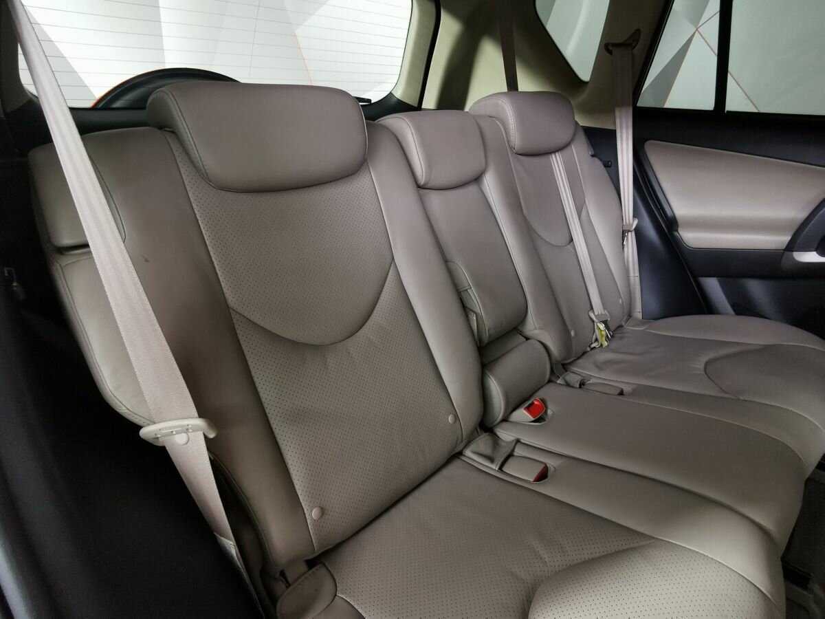 Купить Toyota RAV4 с пробегом. Фото: #12