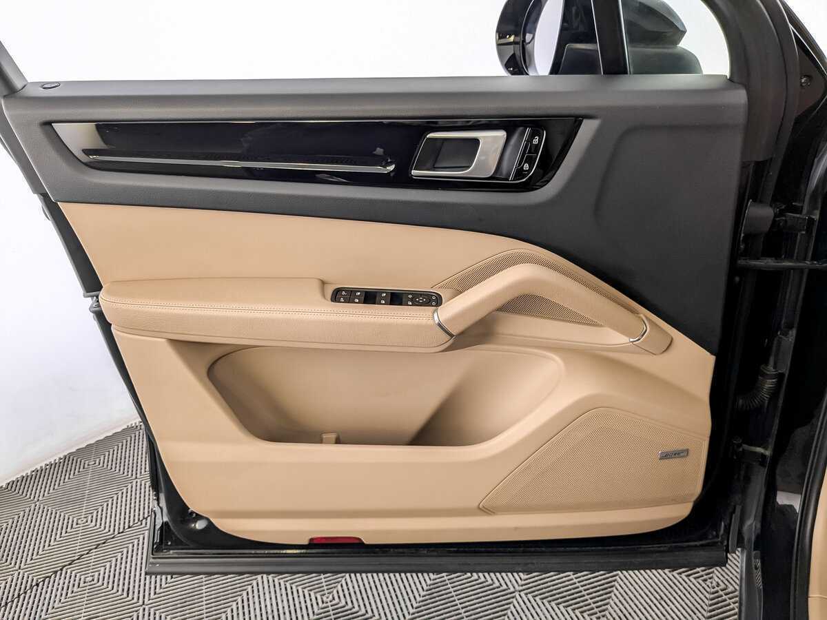 Купить Porsche Cayenne с пробегом. Фото: #16