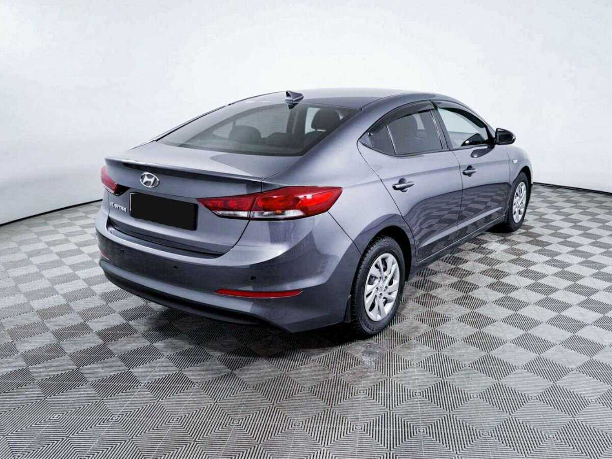 Купить Hyundai Elantra с пробегом. Фото: #4