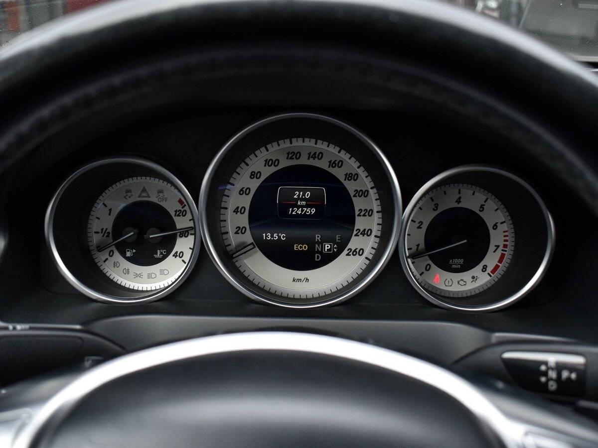 Купить Mercedes-Benz E-Класс с пробегом. Фото: #16