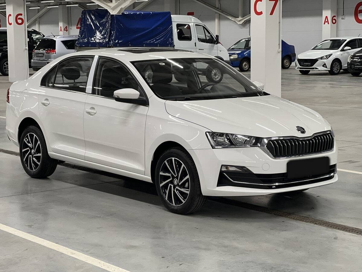 Купить Skoda Rapid с пробегом. Фото: #2