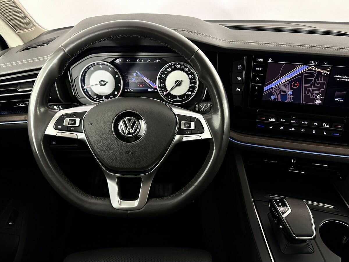 Купить Volkswagen Touareg с пробегом. Фото: #9