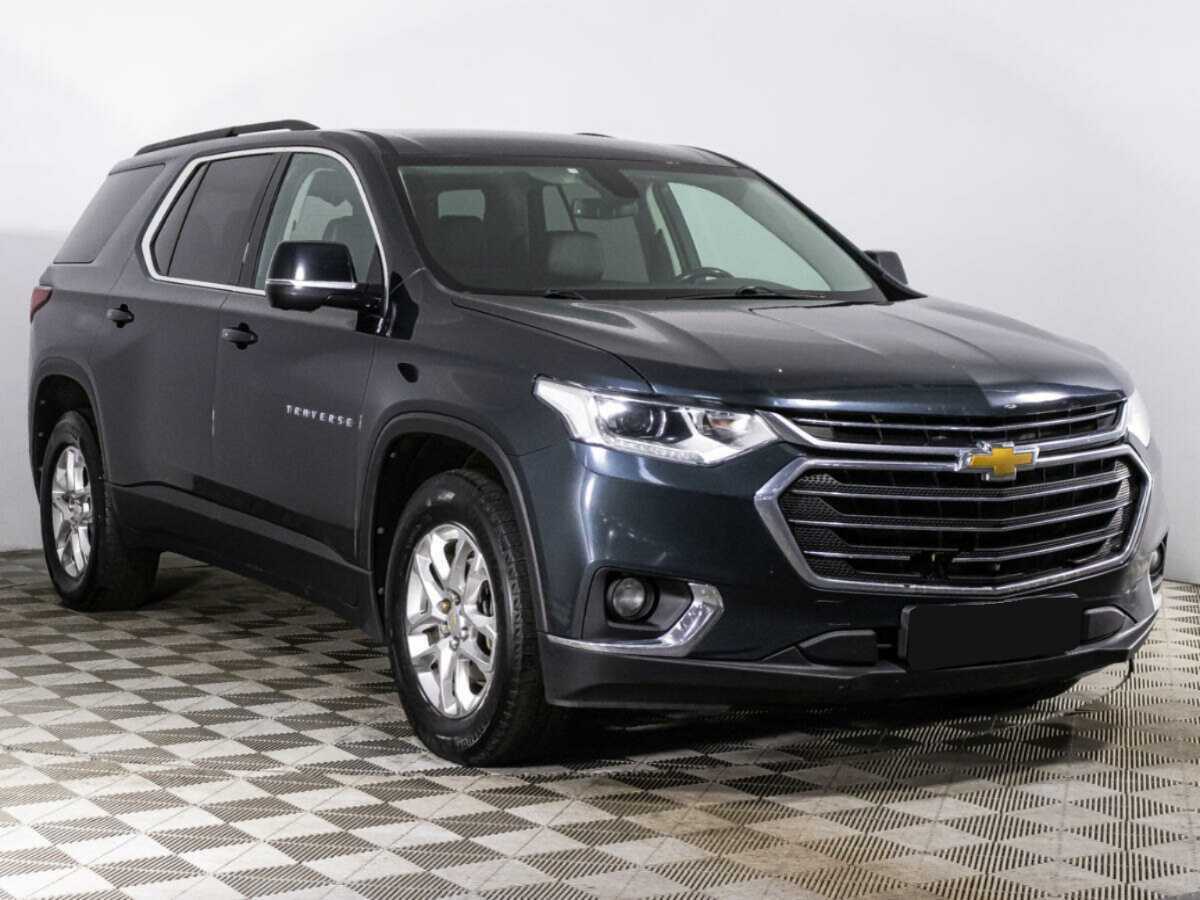 Купить Chevrolet Traverse с пробегом. Фото: #2