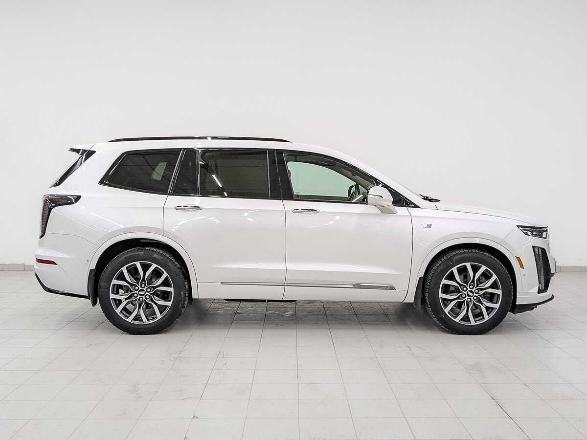 Купить Cadillac XT6 с пробегом. Фото: #3