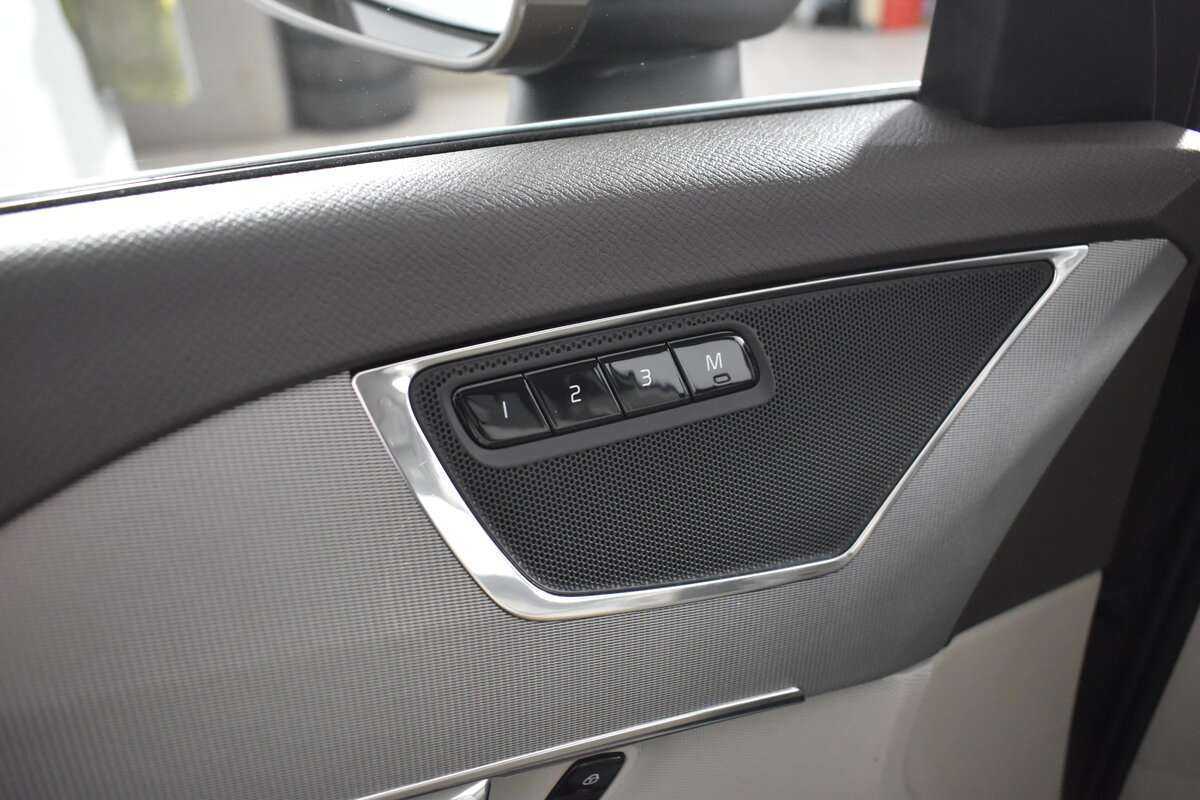 Купить Volvo XC90 с пробегом. Фото: #9