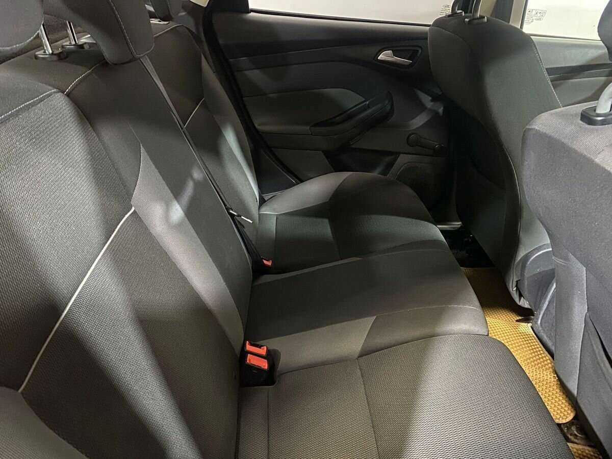 Купить Ford Focus с пробегом. Фото: #10