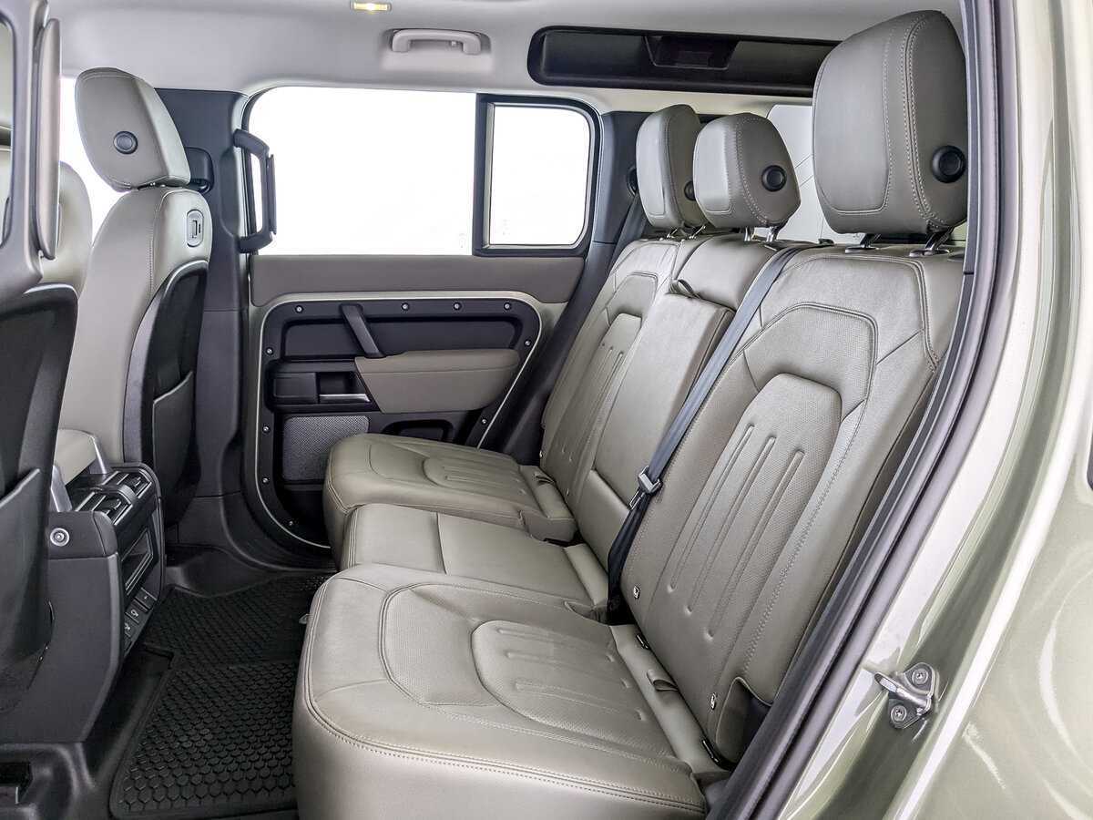 Купить Land Rover Defender с пробегом. Фото: #11