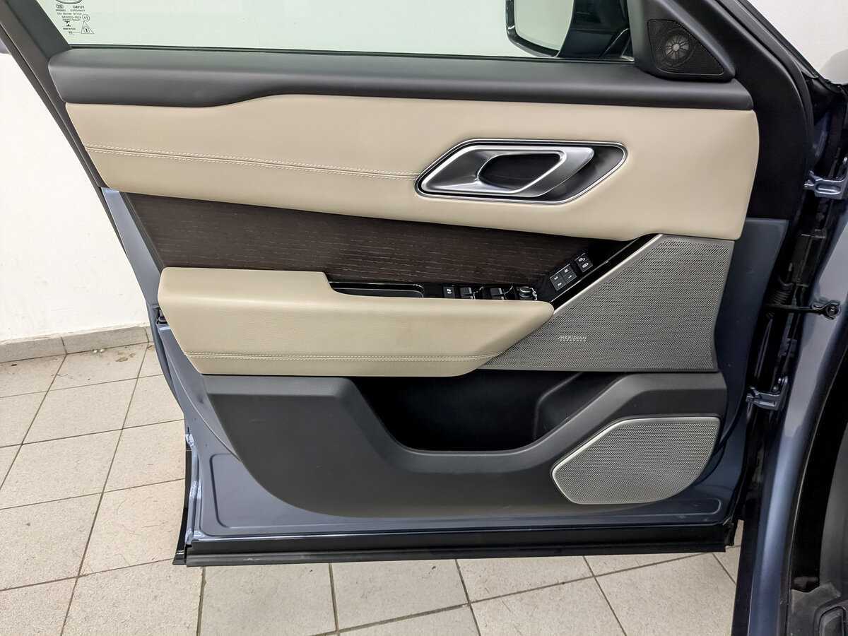 Купить Land Rover Range Rover Velar с пробегом. Фото: #18