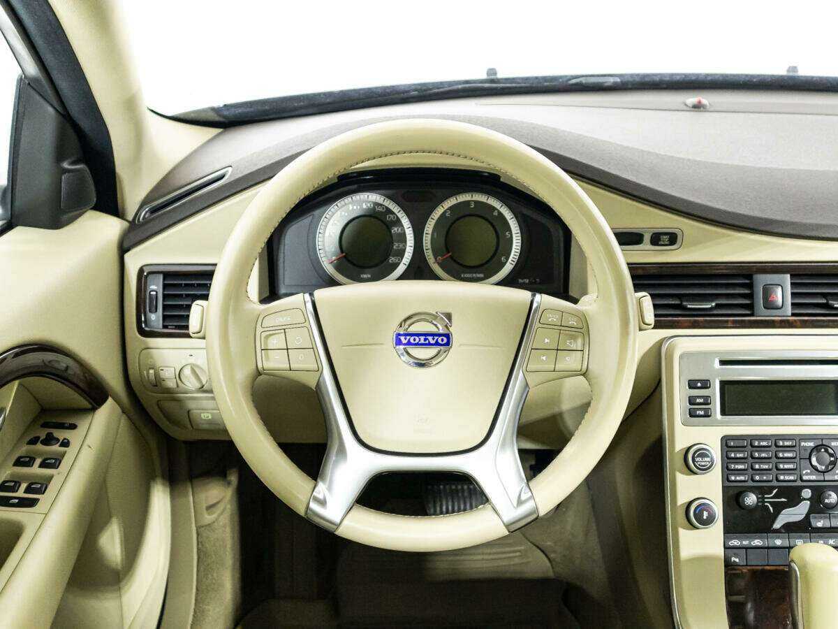 Купить Volvo XC70 с пробегом. Фото: #17