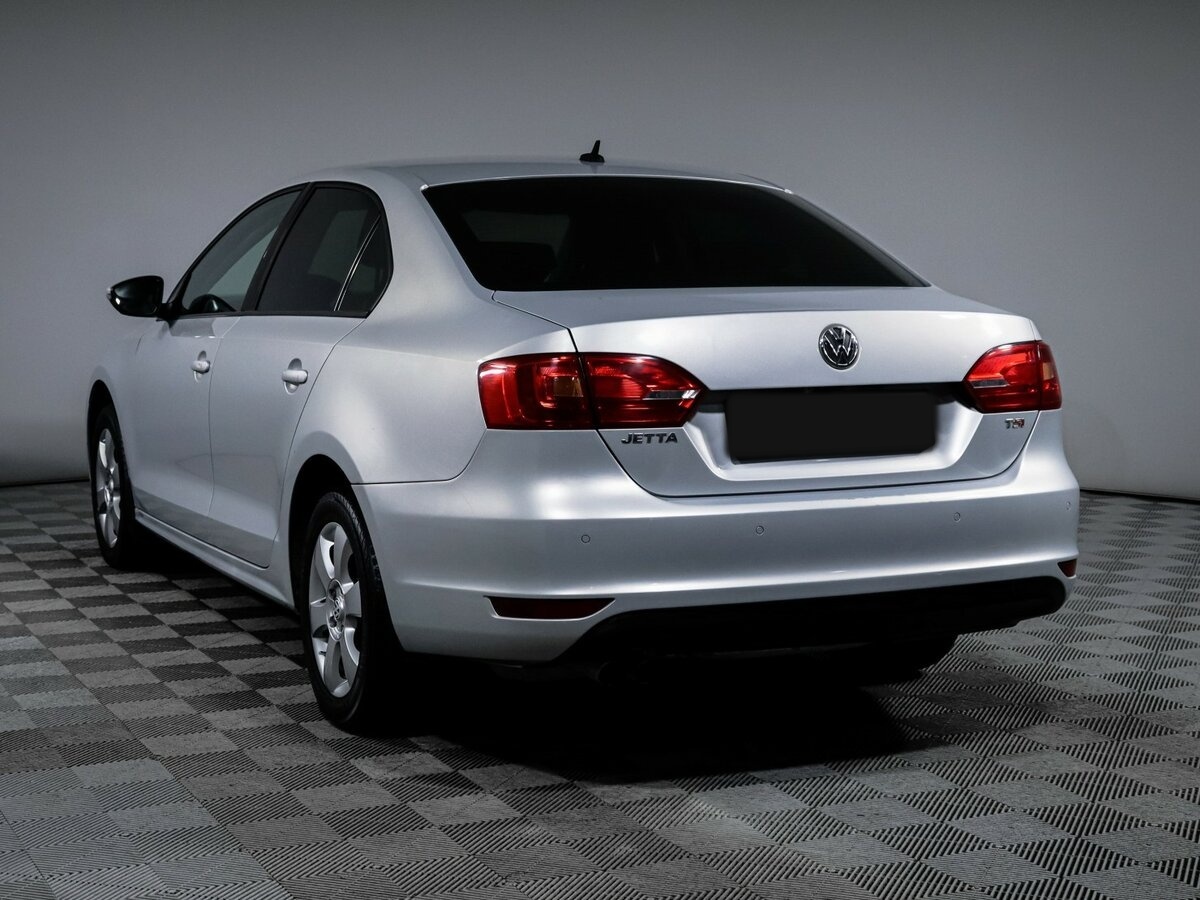 Купить Volkswagen Jetta с пробегом. Фото: #5