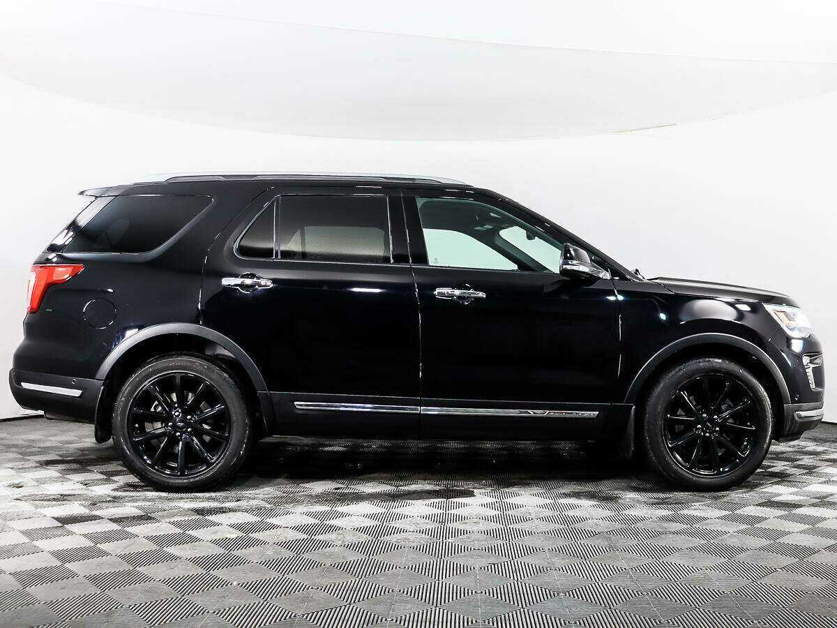Купить Ford Explorer с пробегом. Фото: #3