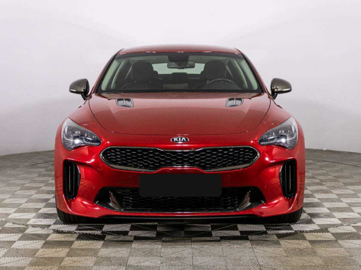 Купить Kia Stinger с пробегом. Фото: #1