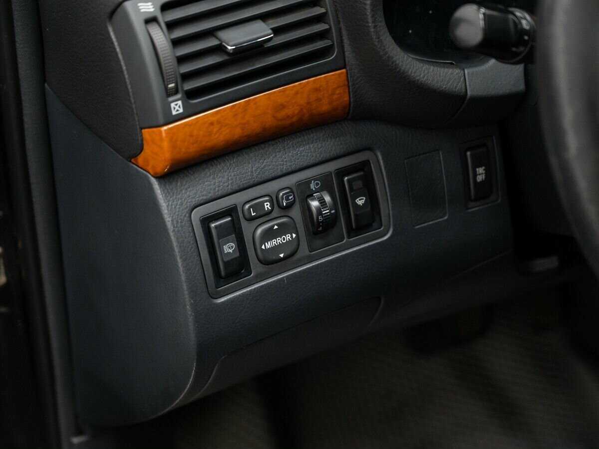 Купить Toyota Avensis с пробегом. Фото: #12